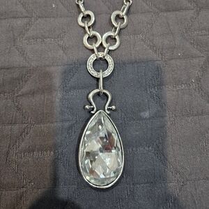 Elegant Silver Necklace with Crystal Pendant